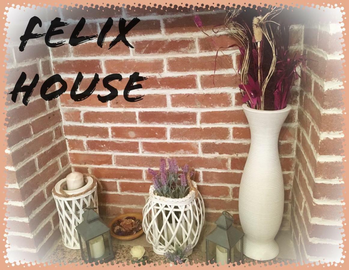 Felix House Bed and Breakfast Codevilla Buitenkant foto